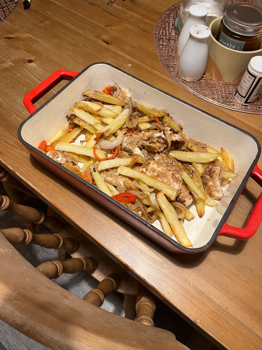 edpayneauth's tweet photo. After listening to #popsessed relentlessly, and listening to @hollyshortall and @ItsConorBehan talking with fondness about sharing a Spicebag, tonight I made one! Delish! https://t.co/ljokWa0Lkz