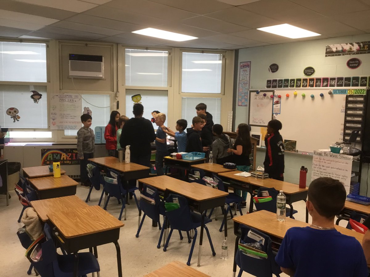 Mrs. Johnson tweet media