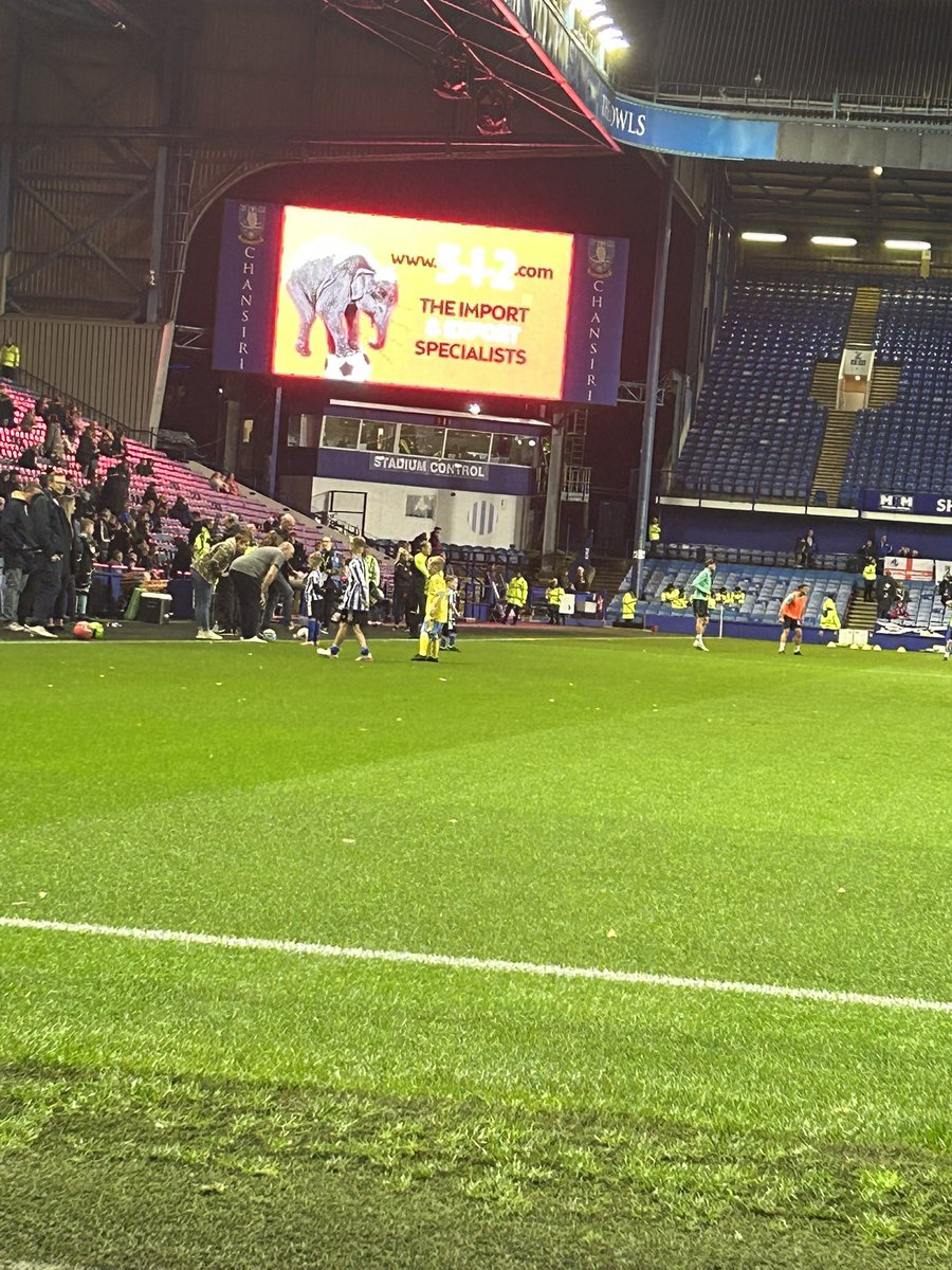 aaron_black11's tweet image. #FIVEONETWO