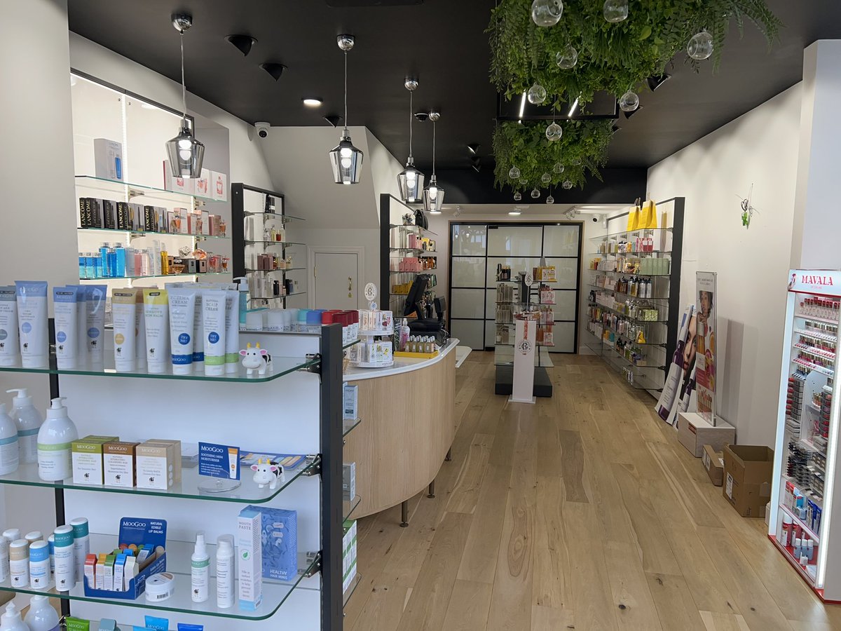 MikeHewitson1's tweet photo. A pleasure to show @NPA1921  @marklyonette around the new @TheAbbeyPharm. Lots of exciting things to talk about. https://t.co/v1WbZd0jqb