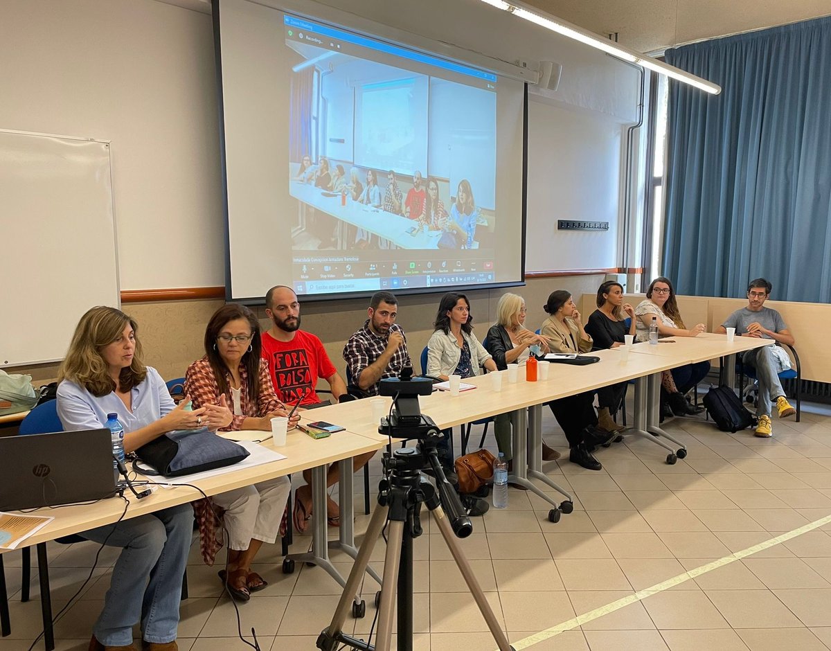 etichabitat's tweet photo. Avui hem participat a les Jornades de Pràctiques Professionals del #Màster de #Mediació de la @UniBarcelona, explicant la nostre experiència acollint estudiants en pràctiques en els Serveis de Mediació municipals que gestionem. https://t.co/bMonMHSnvO