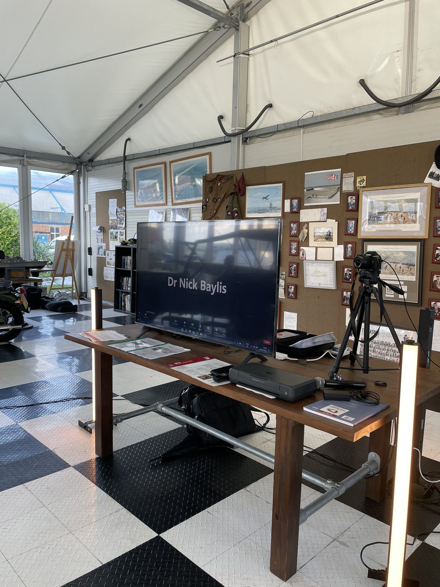 A good morning at Hawarden airport by <a href="/TheHiveCollabo2/">The Hive Collaborative</a> 
Some networking followed by a presentation from dr. Nick Bayliss on how to thrive in life 

Of course health and fitness was mentioned 👌👌