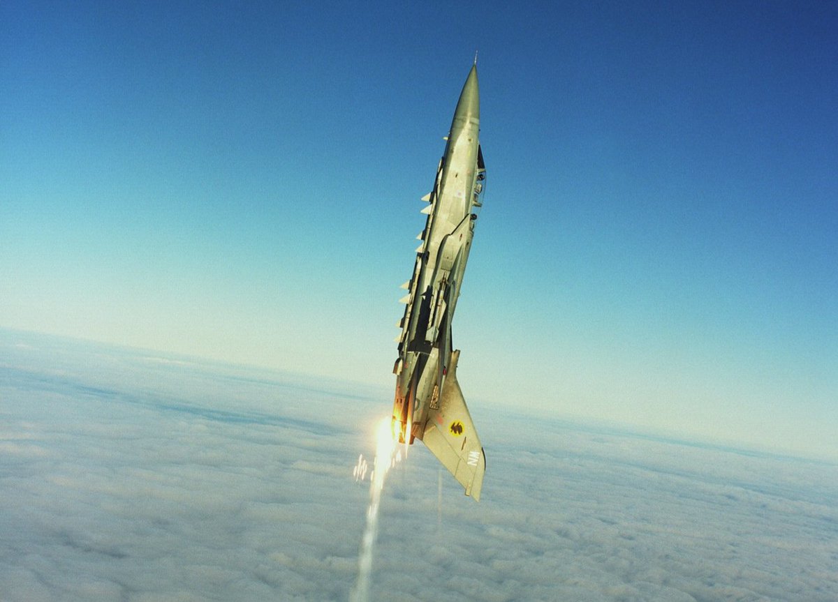 John Nichol ✈ tweet media