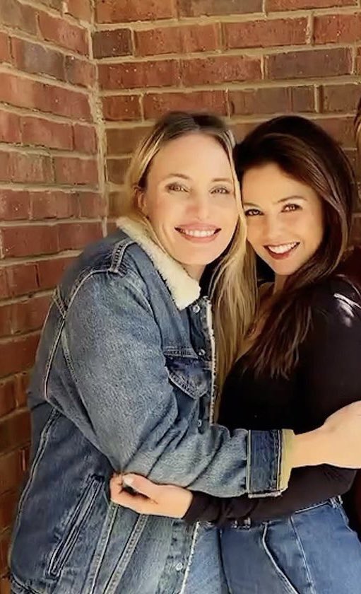 Dramáticos pero amorosos 

      #Myfamily👨‍👩‍👧‍👦