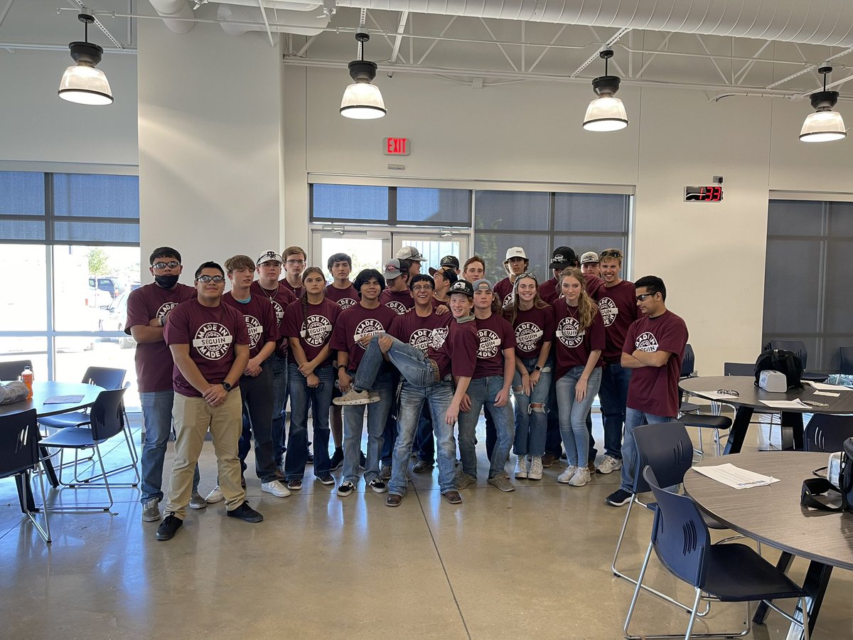 What a great day! Our last stop was @UnitedAlloyInc in Seguin! We were so amazed by all of the great manufacturing going on in that place! Thank you for hosting us! @misdbulldogway @MarionISDCTE @MarionHsTx #marionisdtopdog #ManufacturingMonth