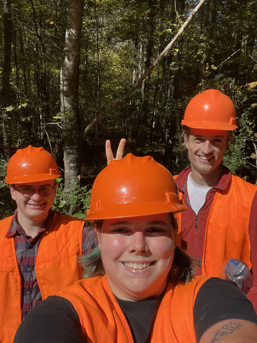 crsmith7348's tweet photo. 3 of 4 Oh so close. Extra help today from @mggreenhalgh and no twitter Ian. Also got to do some more tulip poplar leaf collection for @mggreenhalgh upcoming project. https://t.co/f35BHydvi8