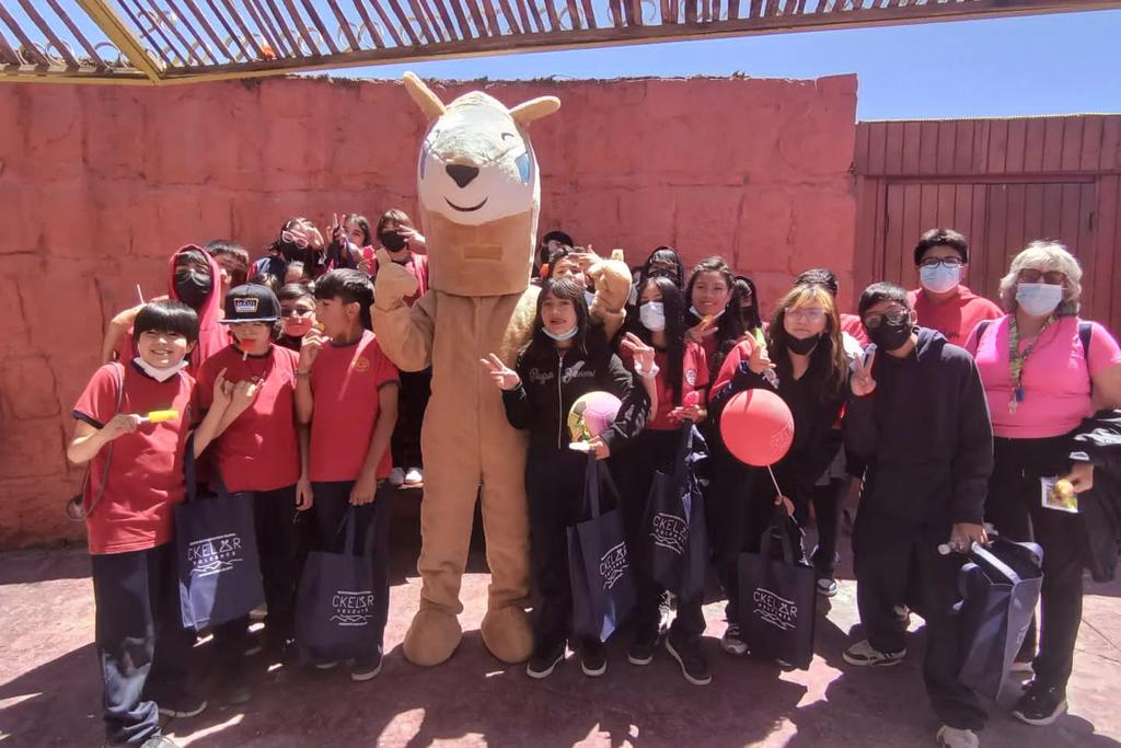 FICRvolcanes's tweet photo. #VolcanoFest Calama🌋

Gracias a los establecimientos educacionales que nos visitaron hoy en el Parque El Loa🙌

📍Mañana estaremos desde las 10:00 hasta las 18:00 🌋

#divulgacioncientifica #Calama #parqueelloa #volcanes https://t.co/UkNP9znXMD