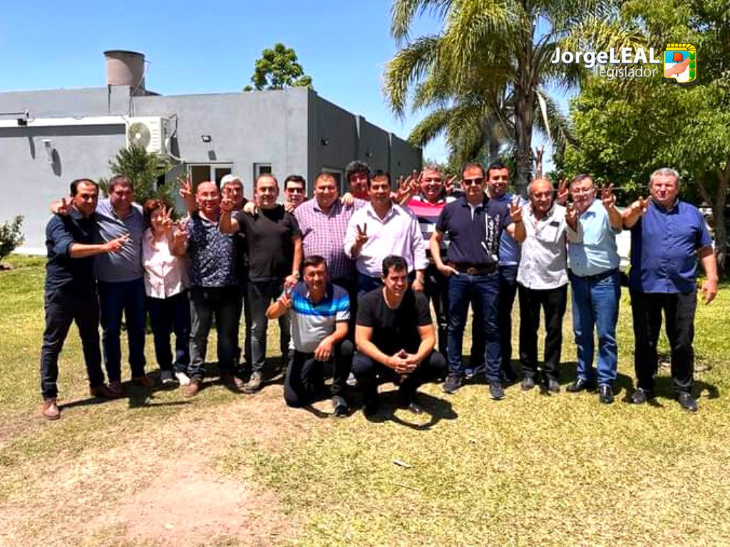 #SiempreCompañeros
ENCUENTRO DE CAMARADERÍA

Un gusto enorme compartir con los amigos de Leales.