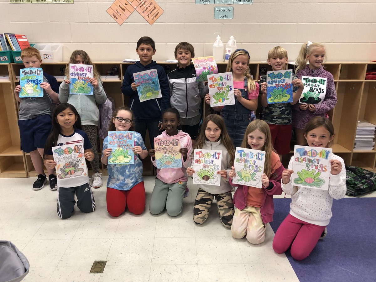 Ms Buntin’s third grade class is Toadily Against Drugs <a href="/SCECardinals/">SCECardinals</a> #redribbonweek