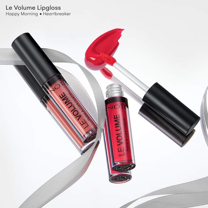 ✨💄💋 ¿Robando besos?⁣
Nuestro lipgloss Le volume es el responsable. ⁣
⁣
We are Vegan Friendly and Cruelty Free⁣⁣⁣⁣⁣⁣⁣⁣⁣⁣⁣⁣🌿⁣⁣⁣⁣⁣⁣⁣⁣⁣
.⁣⁣⁣⁣⁣⁣⁣⁣⁣⁣⁣
.⁣⁣⁣⁣⁣⁣
#NoteCosmetiqueVenezuela #SpreadBeauty #CrueltyFreeBeauty #colors #makeup #skin