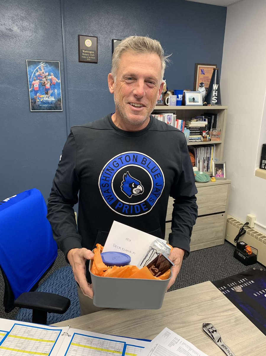 WashingtonStuco's tweet photo. Happy principal appreciation month! We love our principles and got them goodie baskets. Make sure to tell a principal thank you! #washmostuco #ilovemyprincipal #adminrocks https://t.co/EovUf7PyNt