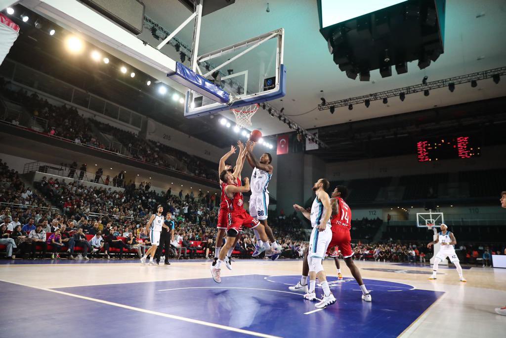 ofatihsayan's tweet photo. EuroCup'ta temsilcimiz Türk Telekom, Hapoel Tel Aviv'i 89-77 mağlup etti.🇹🇷

Tebrikler Türk Telekom, harikaydınız.💪 🏀

Basketbol takımımızı kutluyor, şampiyonluk mücadelesinde başarılar diliyorum.🏆

#AnkaraBasketbolu #KazanmakİçinOyna https://t.co/V5UzIeqz9c