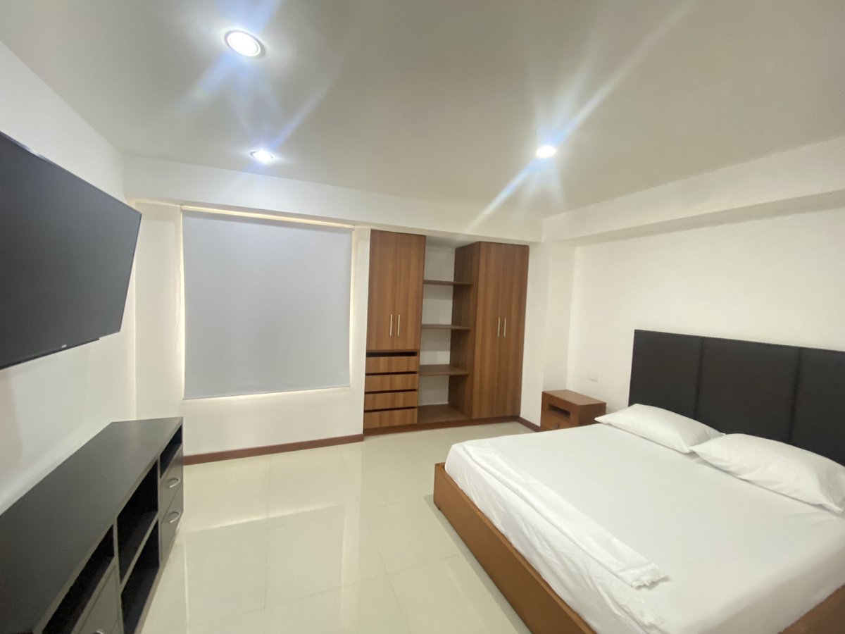 elisresidence's tweet photo. EN ALQUILER
📍El Rosal
74 mts2
2 habitaciones/ 2 baños / 2 puestos de estacionamiento 
A/A central 

Canon: 1.500$ https://t.co/dgVqUlxs57