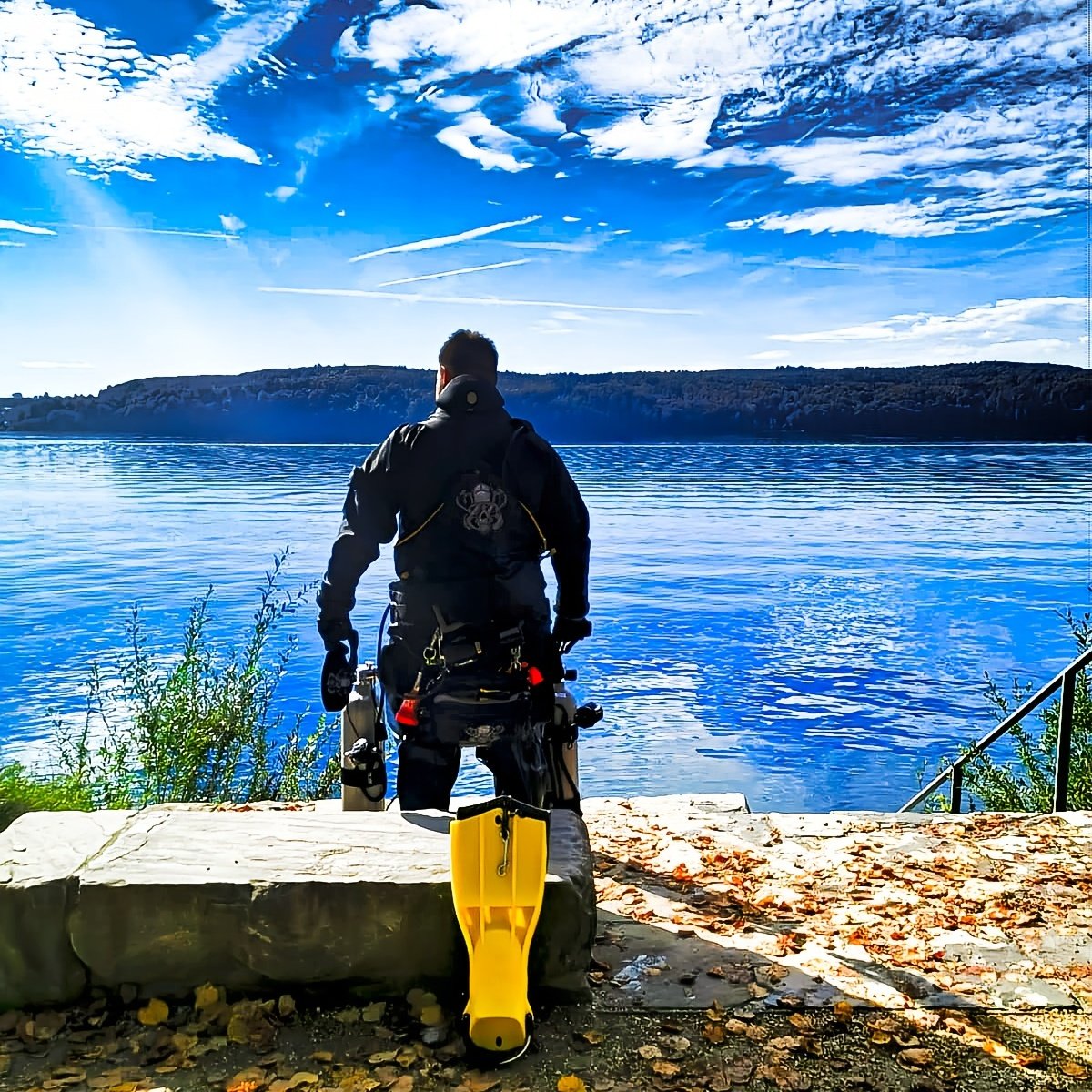Weekend Time to dive? #sidemount #scubadiving #schaffhausen #travelingaroundtheworld #travelphotography #Travel #Diving #swissman #single