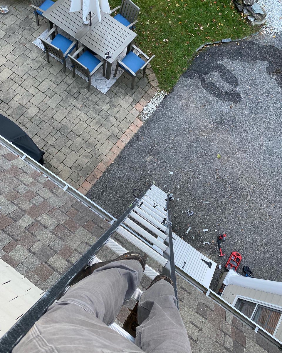 dryerventsma's tweet image. New customer with a new #wallvent and bars in between to help keep rodents out (as they had a bird issue).

If you want to keep rodents out of your vents call 508-709-7748 to get booked today! 

#dryervent #dryerventcleaning #Boston #Worcester
