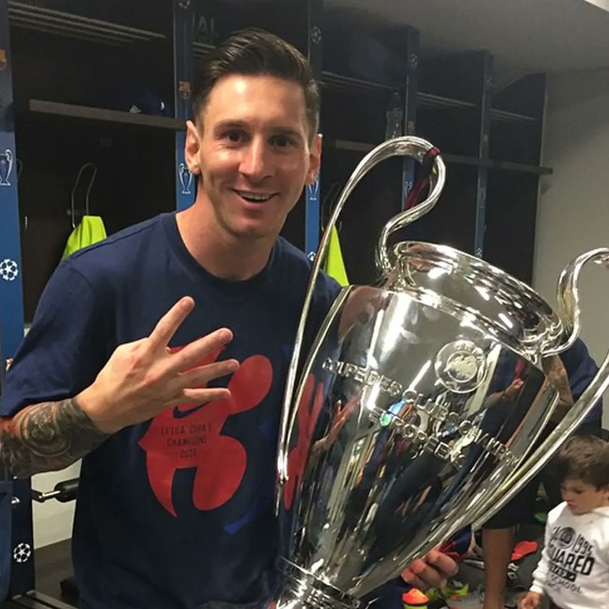 Pablo Giralt on Twitter: "Pensar que con Messi el Barcelona clasificó a los  8vos de final en las 17 ediciones de Champions League que disputó. Sin él  ya van dos eliminaciones consecutivas.