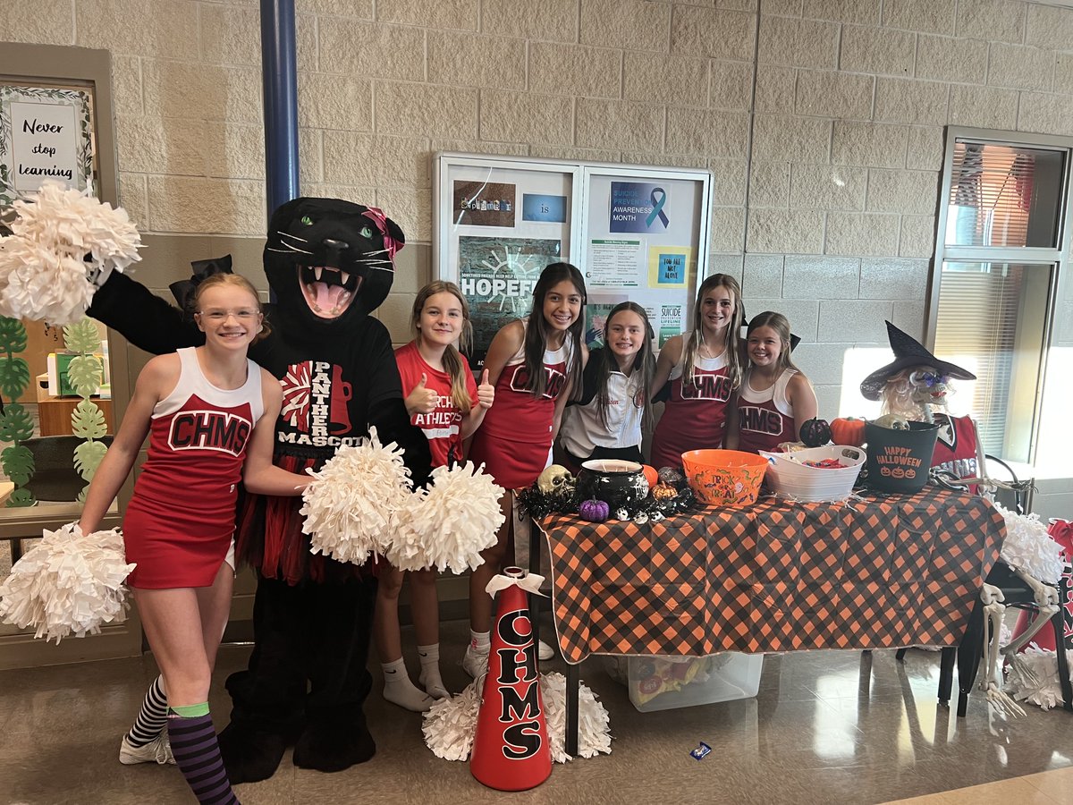 MECHS_Principal's tweet photo. 1st Community Trunk or Treat off to a great start!  #CHMSbuildingcharacter https://t.co/7c8t2BrdYZ