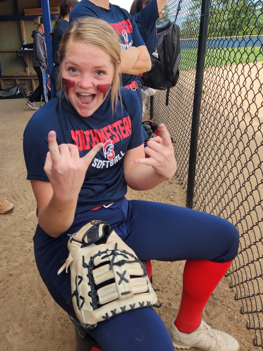 💙Getting to know your Spartan Softball Team❤️
Halsie Barnes
Mt Ayr, Iowa
3 State Softball Appearances 
Major-AAS in Business Admin
Softball team DJ! 
Hometown SO-"Shoutout to my coaches, friends, and most of all my family! If it wasn't for them I wouldn't be where I am today!"