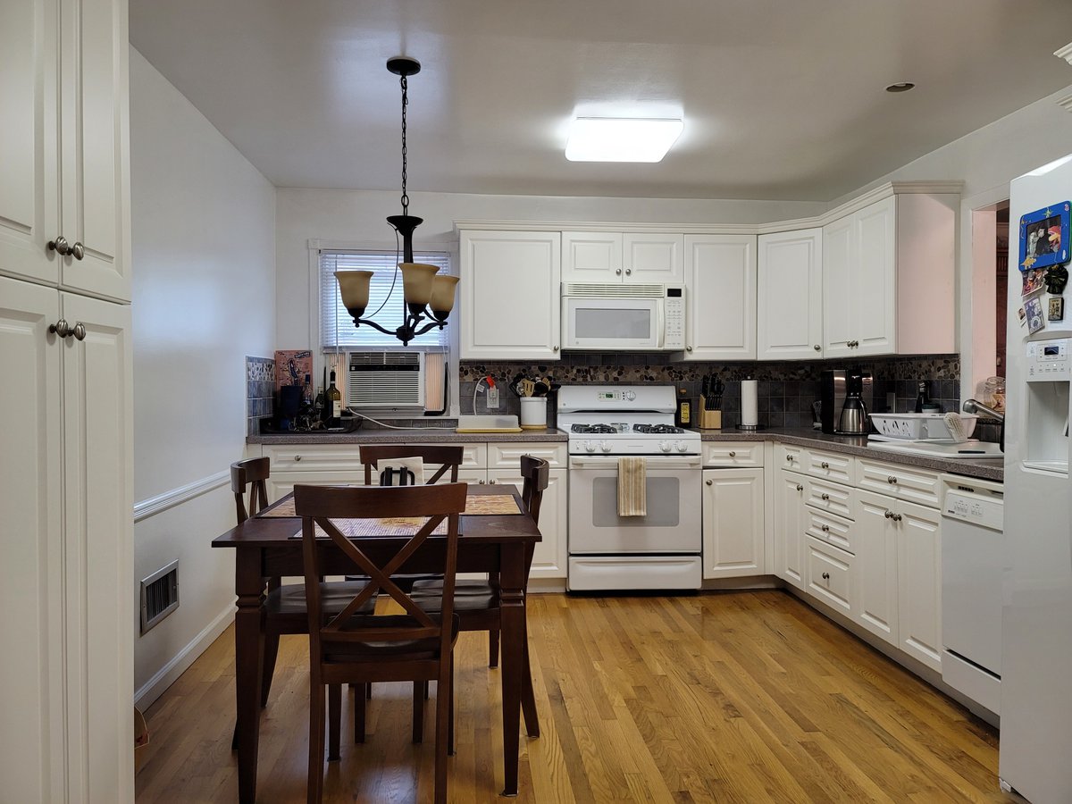 Great Multi-Family house in Mamaroneck (Rye Neck schools) Open House Sat 10/29 and Sun 10/30, 12-3 p.m.! giohomes.com/homes-for-sale…