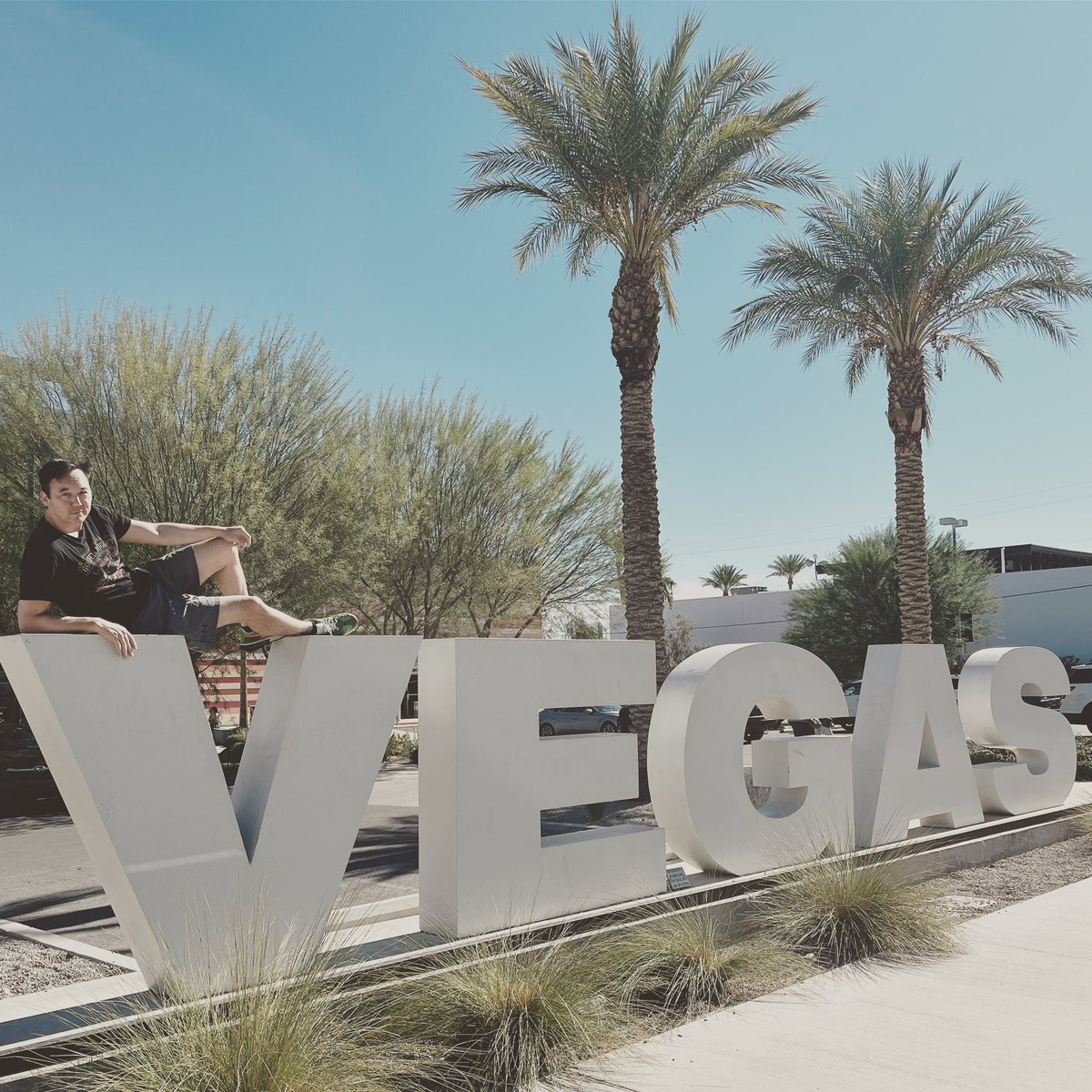 stevebyrnelive's tweet photo. I’m in LAS VEGAS all week at @BradGarrettClub in @MGMGrand Hope to see ya there!!! https://t.co/BgbTq9PZD4