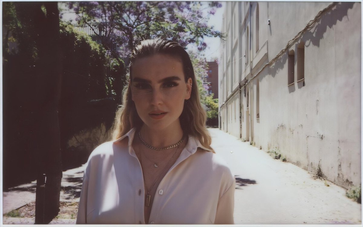 perriexsource's tweet photo. #NEW: Unseen pictures of Perrie from the LM5 photoshoot in Barcelona! https://t.co/EP8OlqOEkj