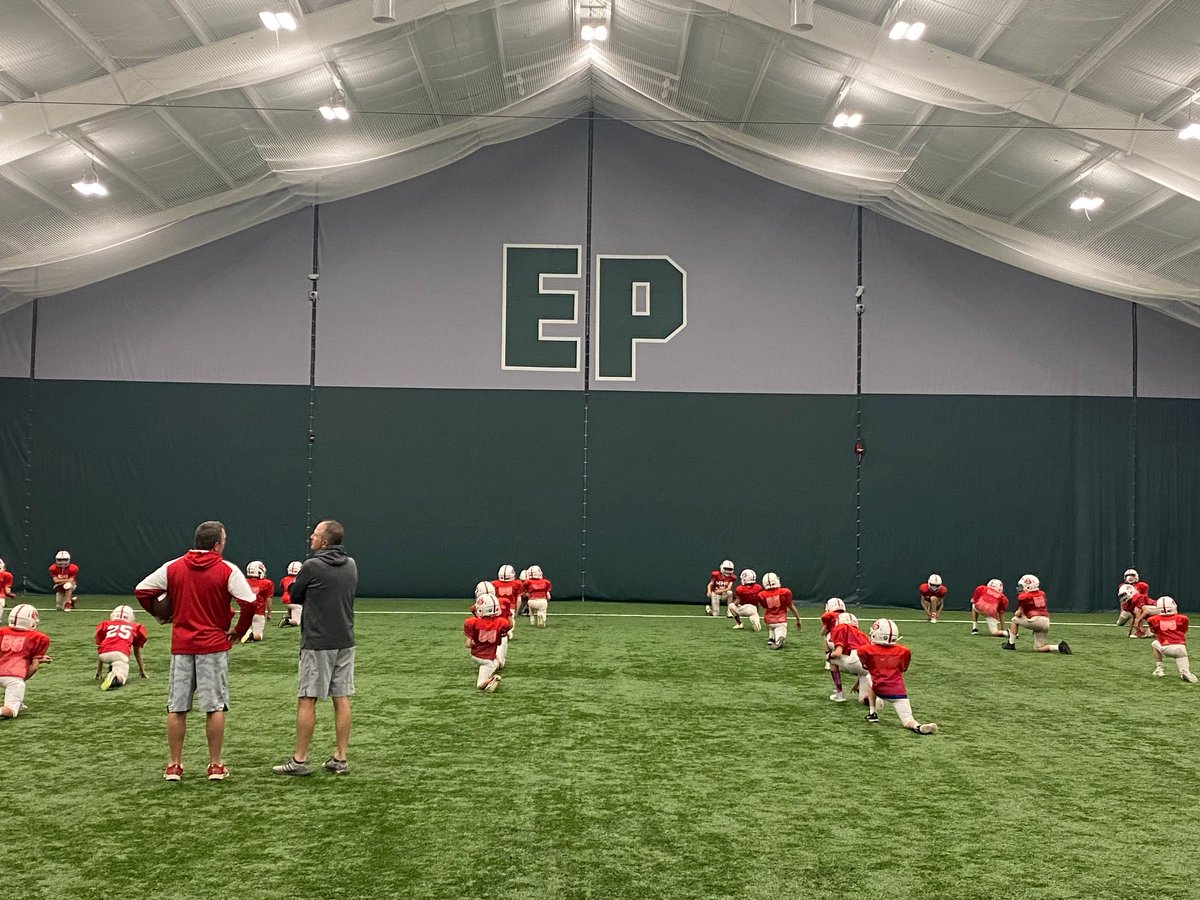Epchs231's tweet photo. We were happy to host the Most Holy Redeemer @MHRedeemer Raiders football team for practice at the EPCHS Sports Complex this week. The Raiders are in the @S_C_CFootball playoffs! 

#GoRaiders #EvergreenPark #EPPride https://t.co/HoEoFLODVa