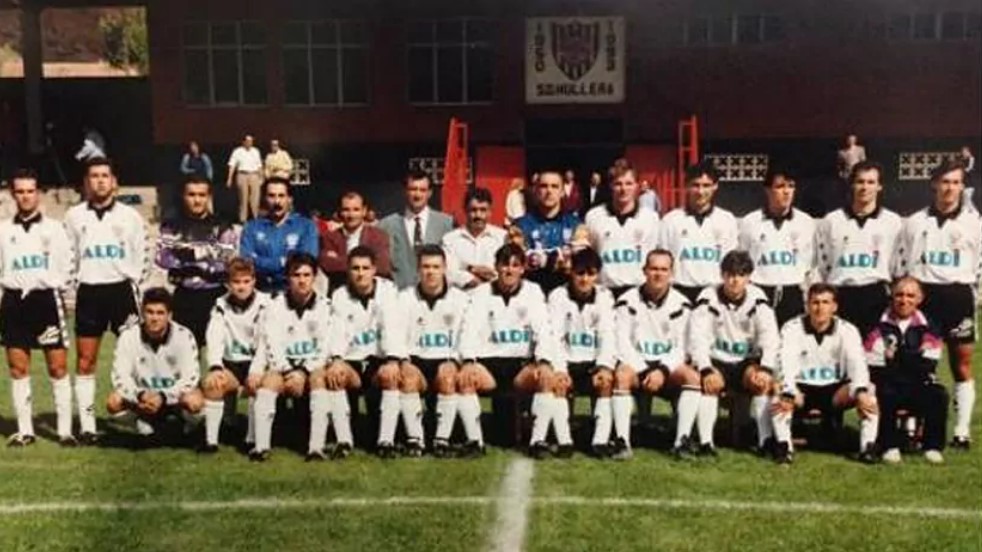 📜Mañana tienes una nueva cita con #HistoriaMARCALeón a partir de las 14:00 horas en <a href="/RMarcaLeon/">Radio Marca León</a> 

Nos metemos de lleno en la etapa de oro de la minería leonesa y en un equipo que, formado por trabajadores del carbón, llegó a ser el mejor de la provincia

La Hullera Vasco-Leonesa