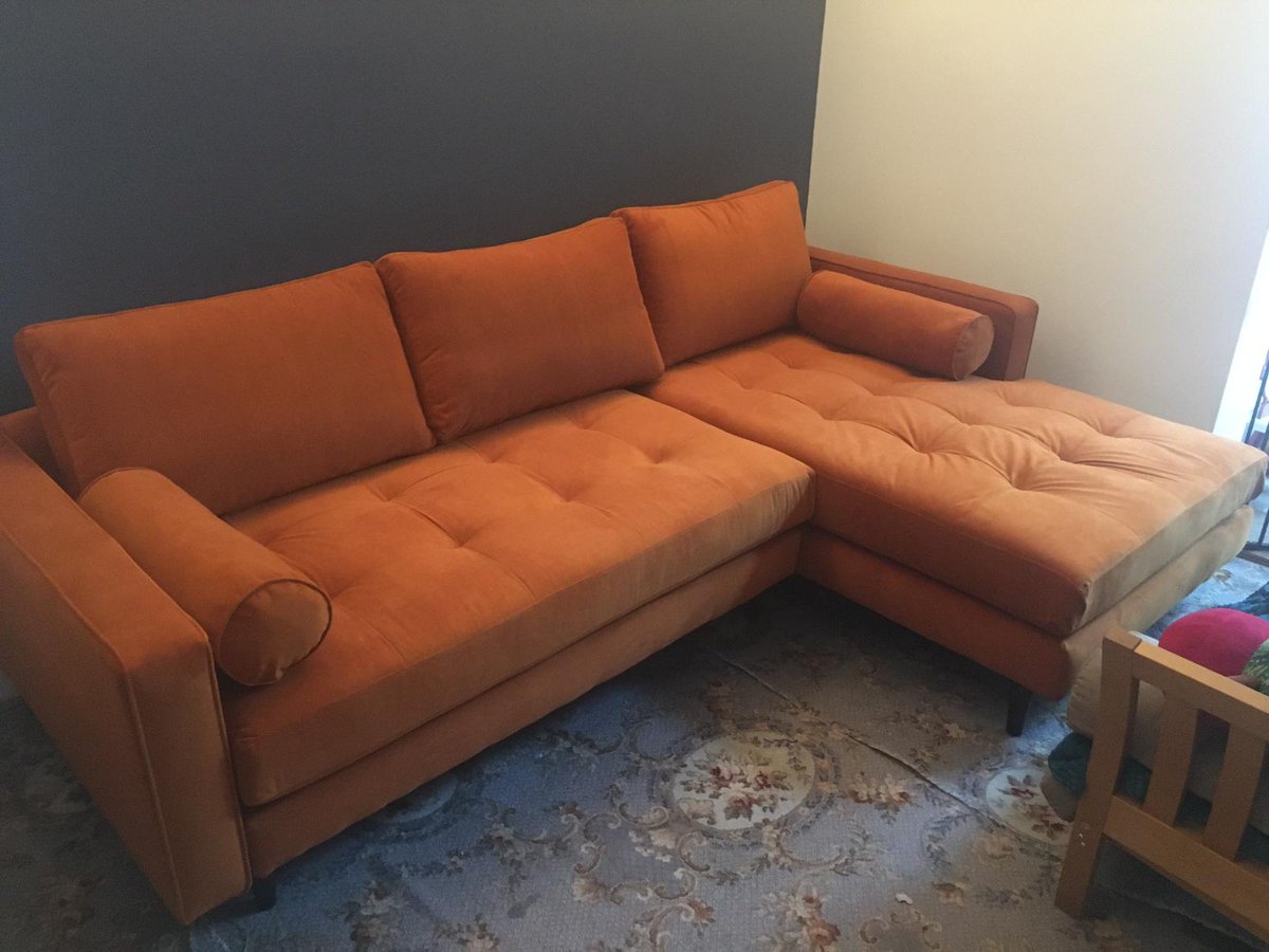 SplendourSofas's tweet photo. 🛋 Buy our Scott 4 Seater Right Hand Chaise sofa for £1,299

Available in 9 colours of luxurious velvet

🇬🇧 Handmade in the UK with free delivery

Shop today: https://t.co/MhenKzGj5A

#scottsofa #velvetsofa #cornersofa #lsofa #orangesofa #splendoursofas #decor #interiordesign https://t.co/4tu5pghUAE