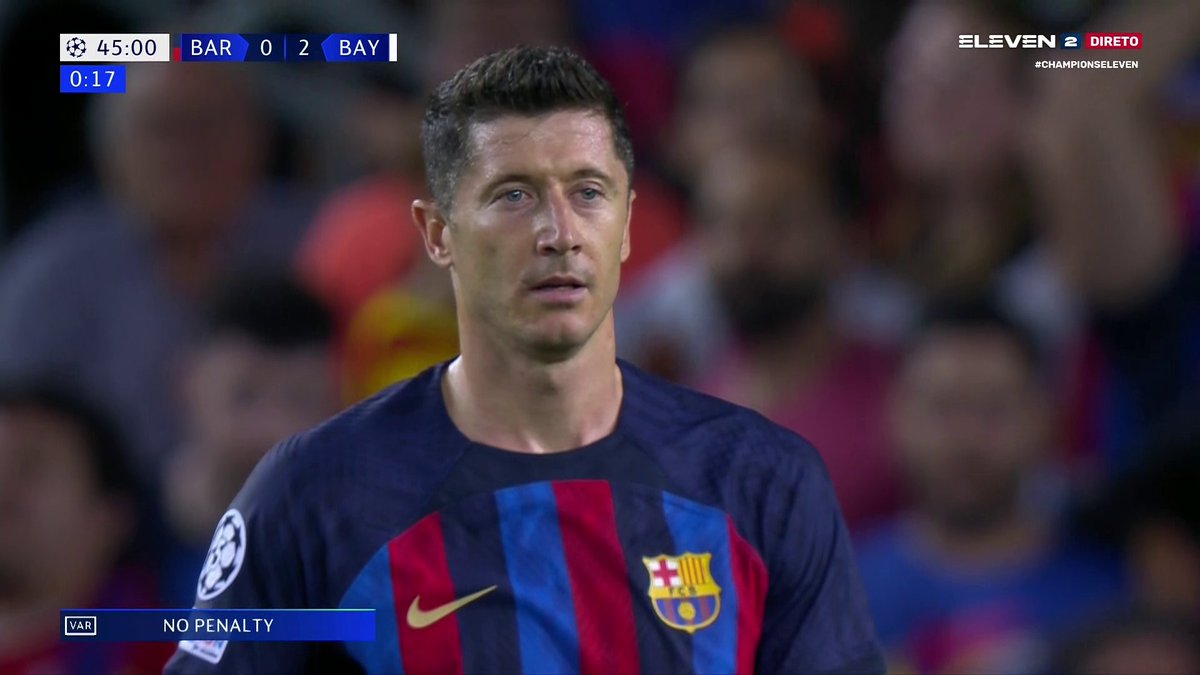 SeydinaOfficial's tweet photo. Il a chialer partout durant le mercato pour quitter le Bayern Munich et rejoindre le Fc Barcelone.
Aujourd'hui il est humilié par le club qu'il a renié. 

Le football est dramatique https://t.co/1d0FAskm1J