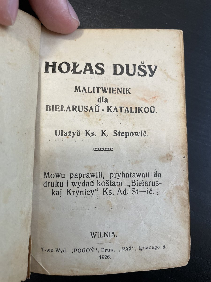 Zlydzen's tweet photo. Малітоўнік на беларускай лацінцы. Вільня. 1926. 

Mily Bracie, Bielarusie! https://t.co/tWZAQAgGf5