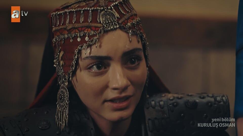 beklenenkral's tweet photo. Martha yine yapacağını yaptı, ortalığı birbirine kattı. Ama Aktemur uyanıp her şeyi düzeltecektir. Geçmişi yaşamak ayrı, oynamak ayrı zordur eminim. Yine çok başarılı bölüm ve performanslar izledik.
#KuruluşOsman #bizimdavamız https://t.co/8nZp37zCdC