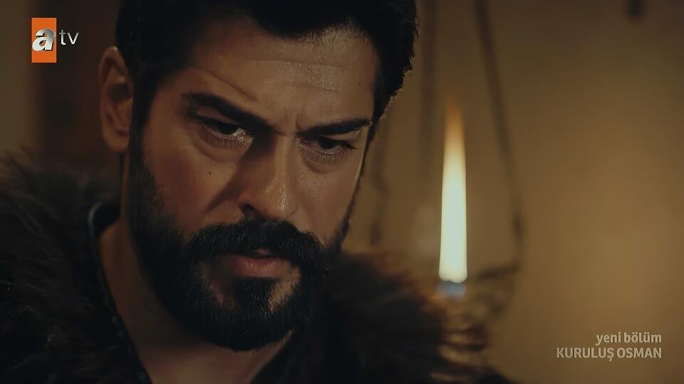 Martha yine yapacağını yaptı, ortalığı birbirine kattı. Ama Aktemur uyanıp her şeyi düzeltecektir. Geçmişi yaşamak ayrı, oynamak ayrı zordur eminim. Yine çok başarılı bölüm ve performanslar izledik.
#KuruluşOsman #bizimdavamız