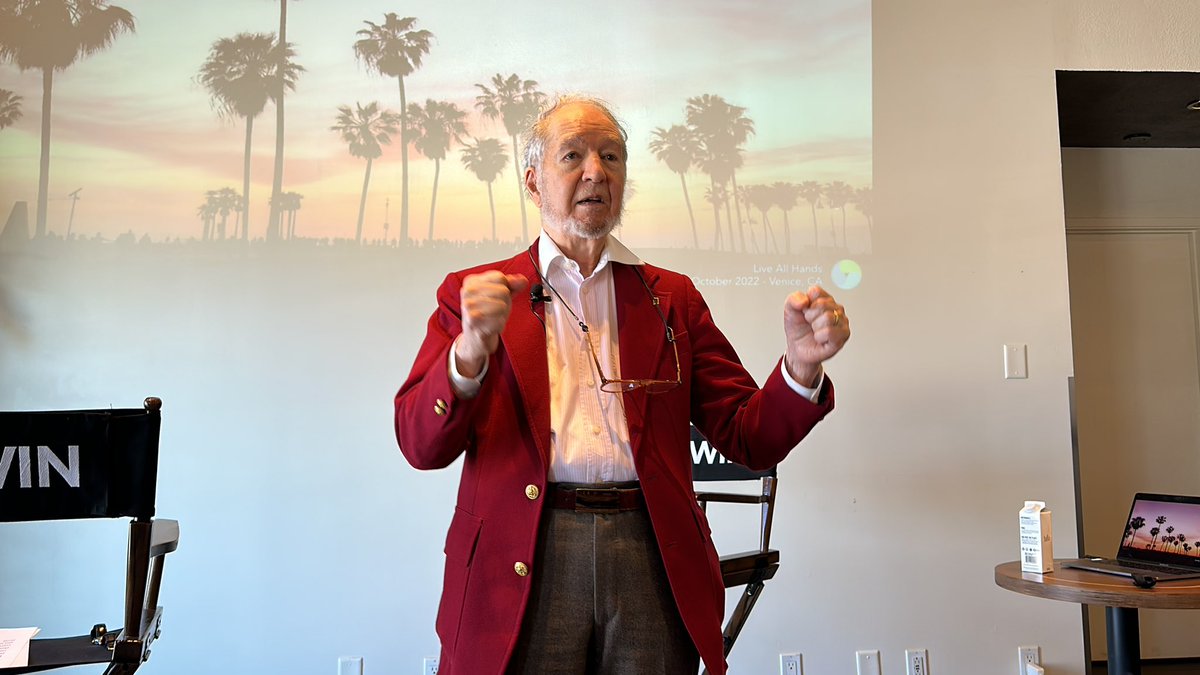EvolutionSvc's tweet photo. Pulitzer prizing winning author of Guns, Germs, and Steel, Jared Diamond leading a panel on crisis, leadership, preparation, and grounds for optimism in business and beyond. #EvolutionAllHands https://t.co/GA01QxFme2