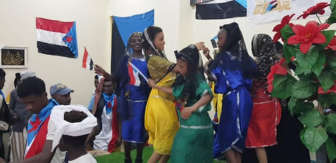 لن تكون سقطرى ألأ مع الصف الجنوبي ارضا وانسانا ولن تكون الأ في مقدمة الصفوف ولن تتأخر عن واجبها في استعادة الارض والهوية الجنوبية ...
#صف_واحد_لاستعاده_الجنوب