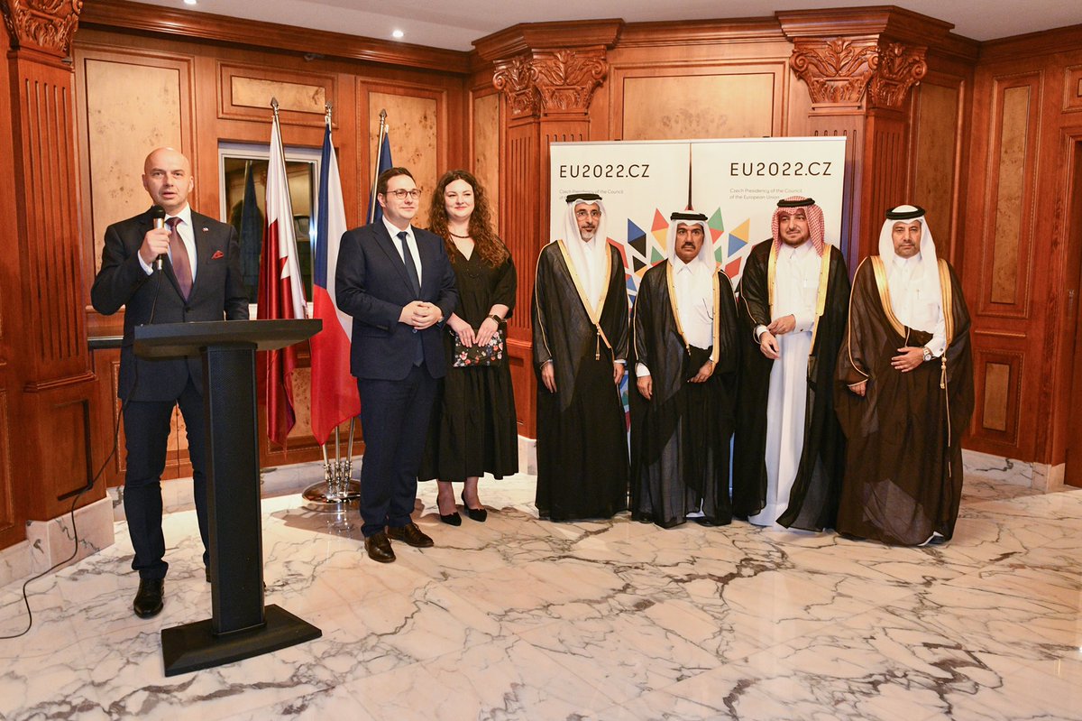 I inaugurated the 🇨🇿 Embassy in Doha. Our guests included 🇶🇦 Minister of Sports Salah bin Ghanem Al Ali, High @MofaQatar_EN Representatives, diplomats, and the 🇨🇿 community in Qatar. I believe we will now have more opportunities to work together in trade, energy, or even tourism.