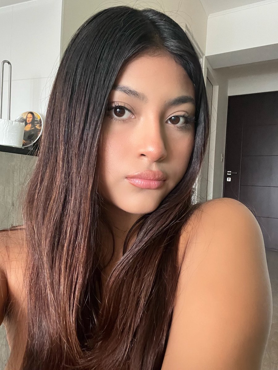 Alexandraboo on Twitter: "Juicy lips! #asiangirls"