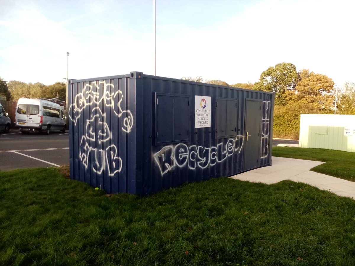 InZeitgeist's tweet image. Had a great time at Men'shed, lots of shelves being put up in workshop, but I got collard to put signage up on the Recycle Hub