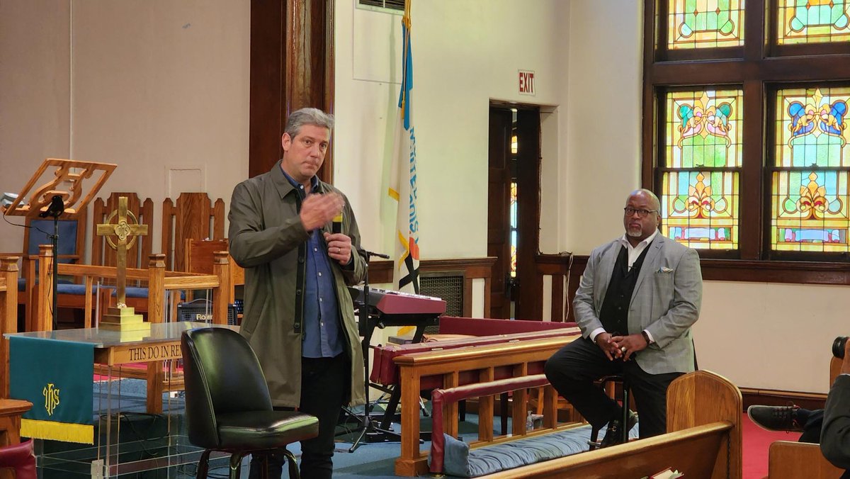 TimRyan's tweet photo. The workforce and speech training programs at McKinley United Methodist Church in Dayton are nothing short of inspiring. 

I’ll be proud to work alongside leaders like Pastor Matthews to create more opportunities in every corner of our state. https://t.co/r1qHda2cJI