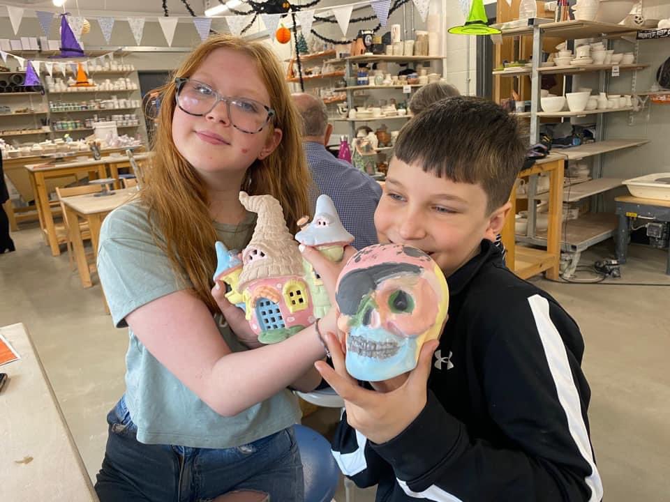 Lots of fang-tastic fun in the workshop today, check out some of the happy people showing off their spooky masterpieces 👻

We still have spaces available on Saturday. To book your session visit loveclay.co.uk/product/hallow… to join in the creative fun 💀#loveclayhalloween #halloween
