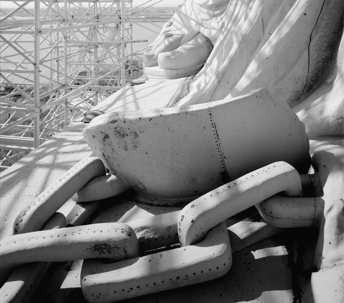 We are excited to present an audio tour, River Years, from Black Gotham Experience (@blackgotham) written by Kamau Ware for Moving Chains on Governors Island. Check out the seven part audio tour below!