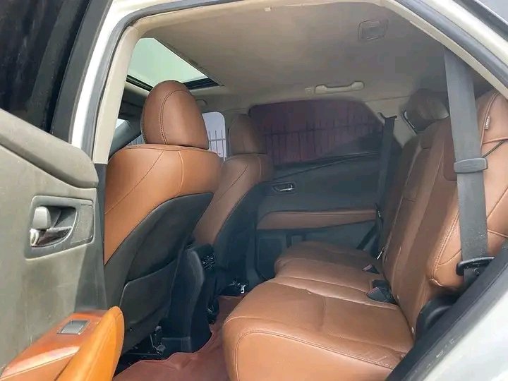 Emmyeddy6's tweet photo. 2013 RX350 with 2015 F-Sport Kit,  less than a year used now available for 11,700,000 send us a dm for more details.
.
Lagos
.
What'sapp:08182329862
#topmodel 
Lewandoski
#TottenhamHotspur 
#HalaMadrid https://t.co/j0UBtgmBHJ