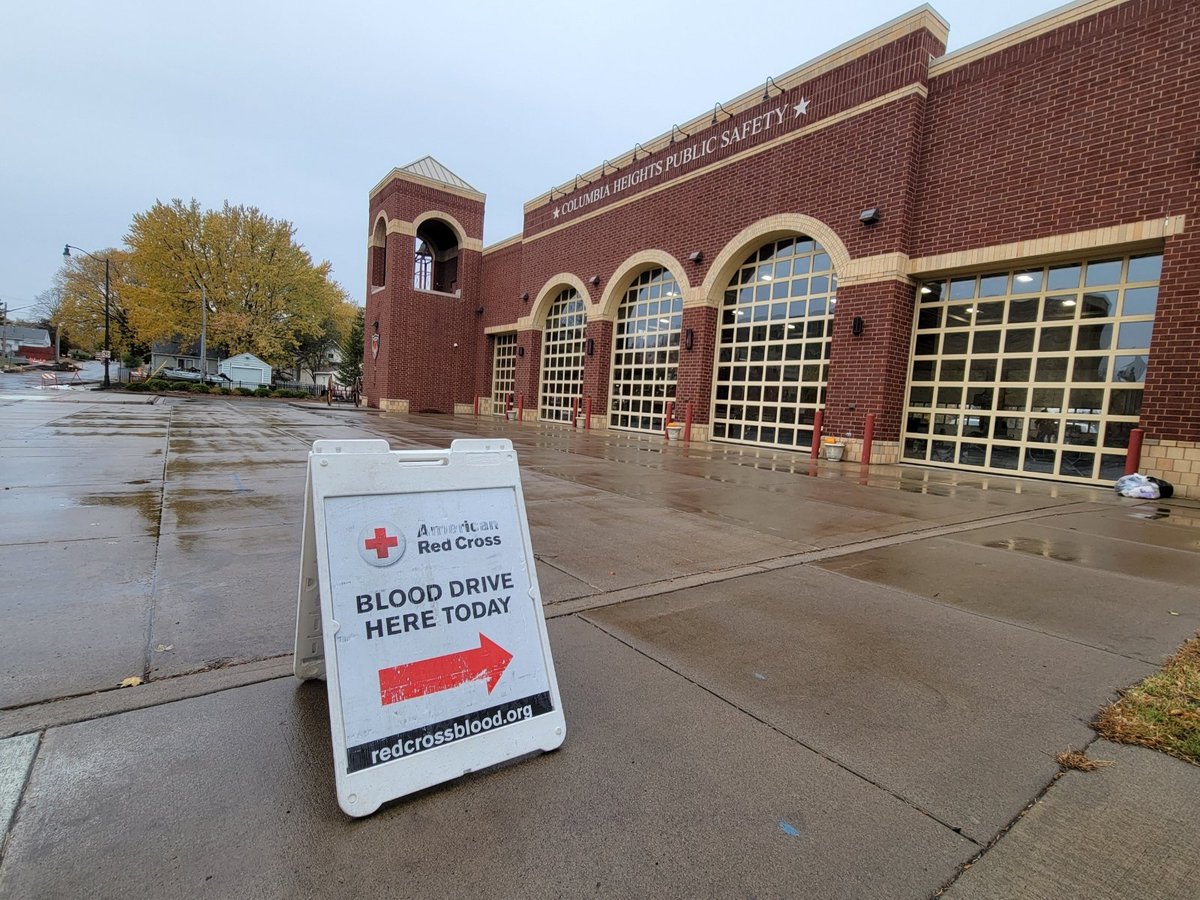 colhgtspolice's tweet photo. We partnered with @mnredcross on Mon 10-24 to host a blood drive. Thanks to our residents, friends and co-workers, a total of 47 units of blood was collected.  That means almost 150 people will be receiving life-saving blood – a huge impact!  
#redcrossblood  #donateblood https://t.co/7SgEVC9itP