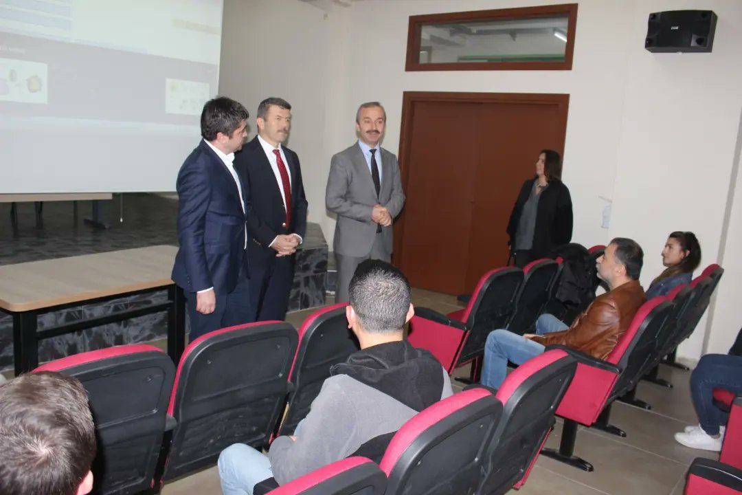 caycumailcemem's tweet photo. DesignFILS -Güncel Pedagojilerle Yenilikçi Öğrenme Ortamları Tasarlama Öğretmen Eğitimi Matematik Seferberliği Kapsamındaki Seminerimizi Ziyaret Ettik
#matematikseferberliği
#designfils
@mebyegitek
@ZonguldakMEM
@zuleyhaaldogan
@ismailbas67 https://t.co/QmTQpIyxMO
