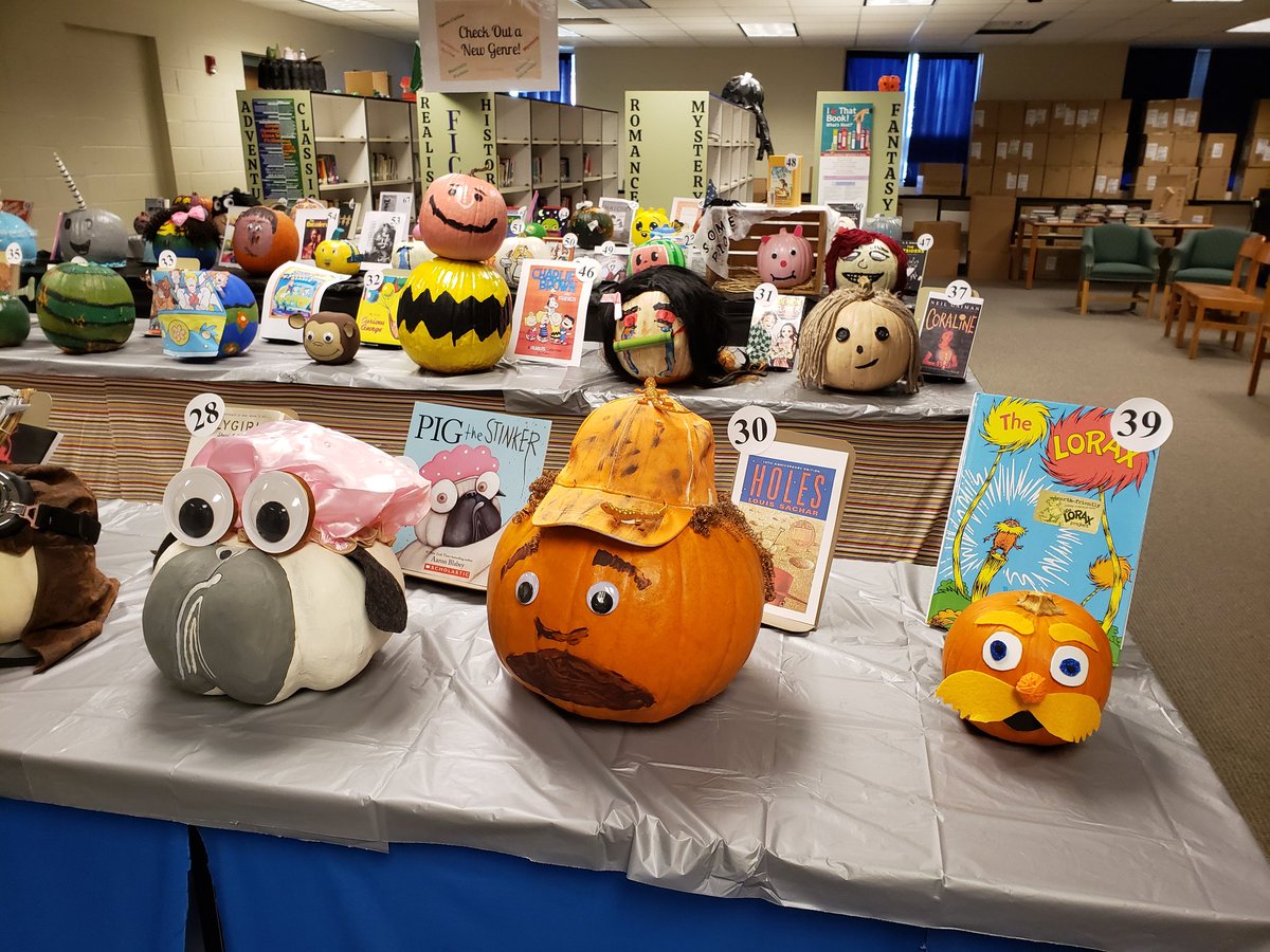 ibscience17's tweet photo. @jcibmiddle 6-8 Ss decorated pumpkins to match a favorite book or story. We had 54 entries this year! #IB_risktakers #IB_openminded #IB_balanced Love the creativity &amp; reading connections! @lightseer @JEFCOED @LeslieCRichard2 https://t.co/yuacciNKrS