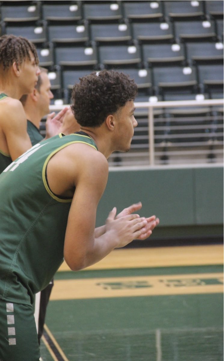 prosperhoops's tweet photo. Great first day. Back for more, bright and early tomorrow morning. 🦅🥫🏴‍☠️
#5AMILY
#believe
#serve
#compete https://t.co/7xYC76OaV5
