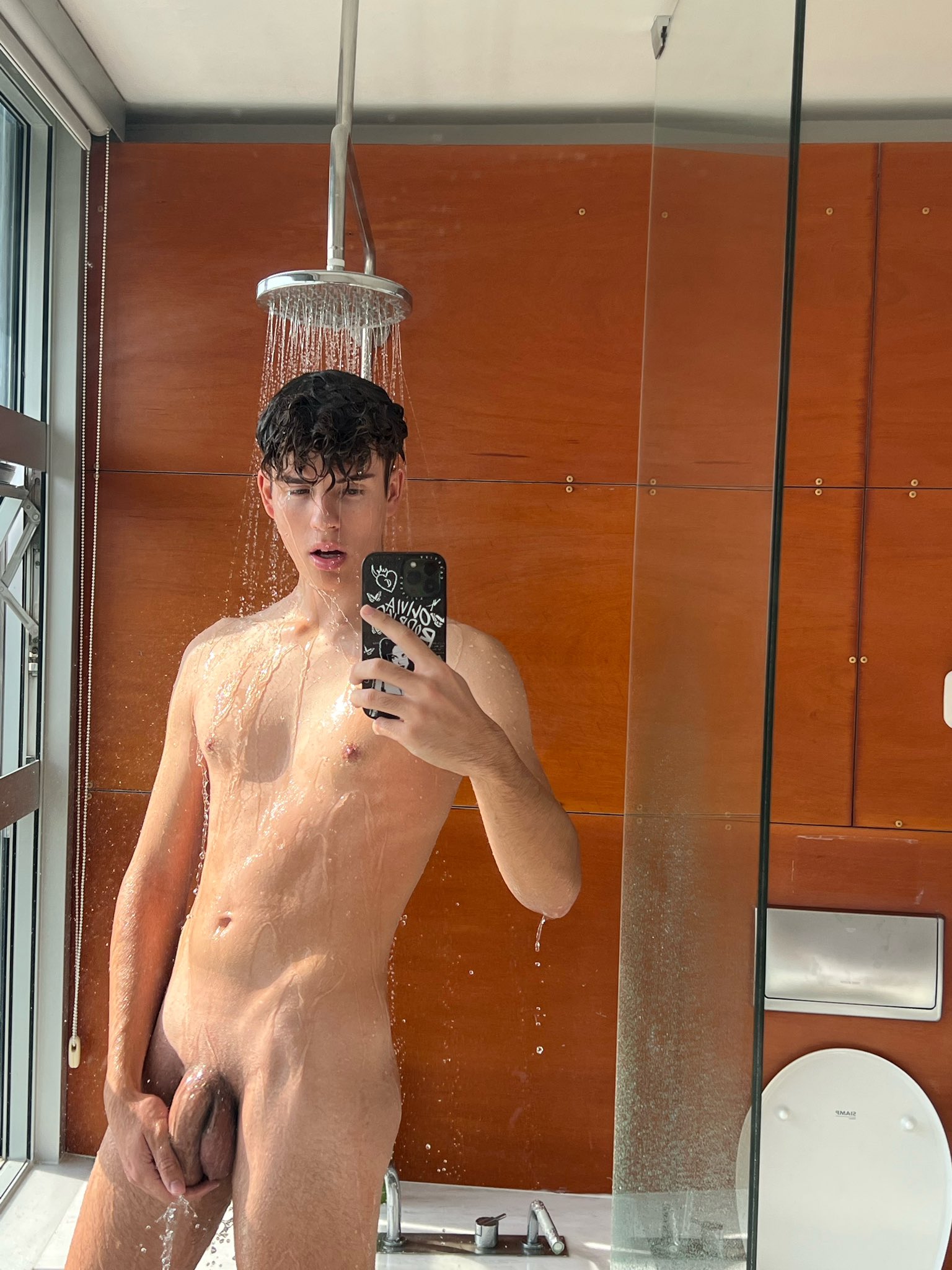 Let me shower you ?
.
.
https://t.co/Br39SCRf2E (-25%)
.
.
#love #gay #shower #twitter #model https://t