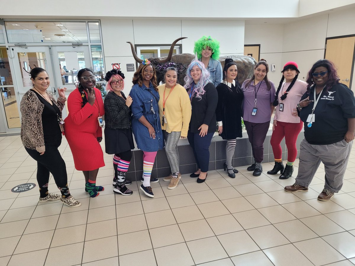 DLewisLonghorns's tweet photo. Drugs are Wacky: Crazy Socks&amp;Hair @SpringISD @Shuester @LaQuitaCarter2 @SpringISD_GCMH #RedRibbonWeek #drugfreelookslikeme https://t.co/dIqk5rmIou