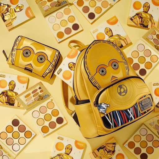 #SURPRISEGIVEAWAY ✨ 

🖤💫 1 lucky winner will receive the  C-3PO™ inspired @ColourPopCo palette AND  C-3PO™Cosplay Mini Backpack and Zip Around Wallet from #Loungefly. 

HOW TO ENTER⬇️
💫  Like & RT
💫  BONUS: Reply w/ 💛