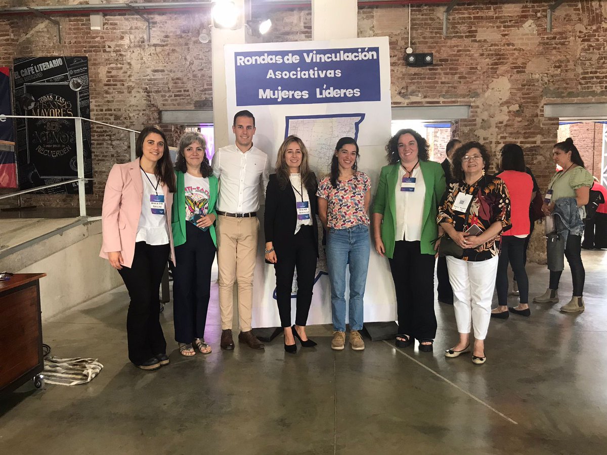 La semana pasada, estuvimos desde el nodo centro compartiendo un espacio junto a varías referente de los sectores industriales, cooperativas y mutuales en la rondas de vinculación Asociativas de mujeres lideres.