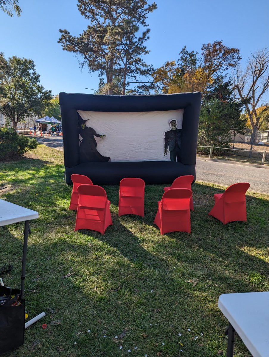 provalueins's tweet photo. Last weekend, our Garden City office set up a booth along the trick-or-treat trail at Boo! at the Zoo! The theme of their booth was Movie Night. Thank you to everyone who coordinated the booth and participated in this fun event!
#provalueinsurance #gardencity #happyhalloween https://t.co/wQzZeYNFLS